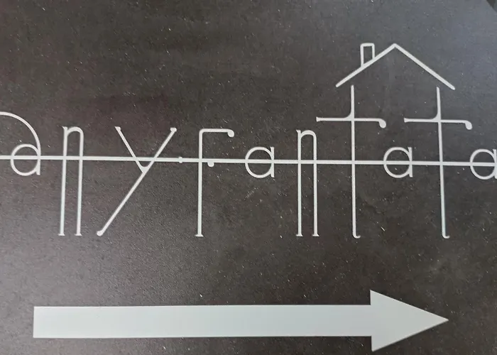 Nyaraló Anyfantata Szívrosz